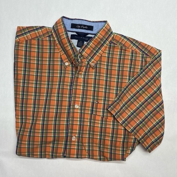 TOMMY HILFIGER Size M CASUAL BUTTON DOWN - Picture 3 of 4